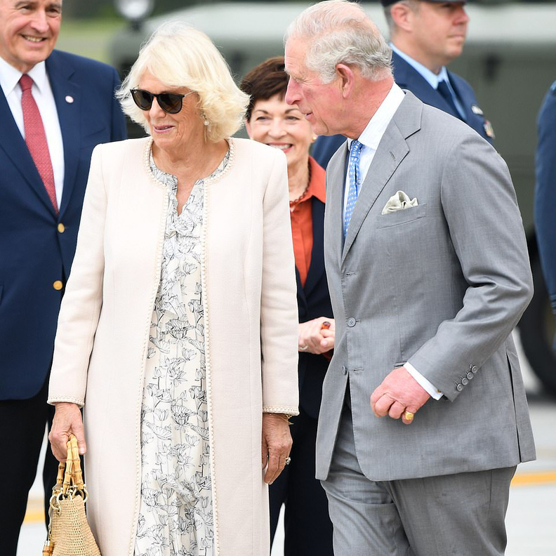 الأمير تشارلز وزوجته يصلان إلى نيوزيلندا في زيارة رسمية