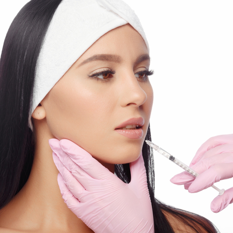 تعرفي على الأسئلة الاكثر شيوعا عن فيلر الشفاه