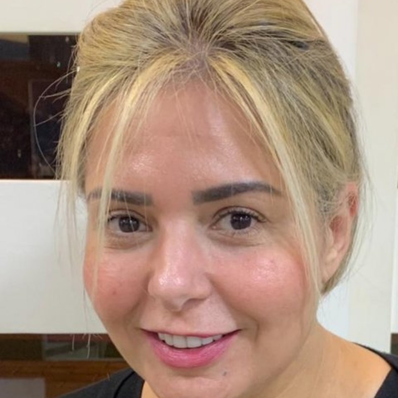 الفنانة صابرين