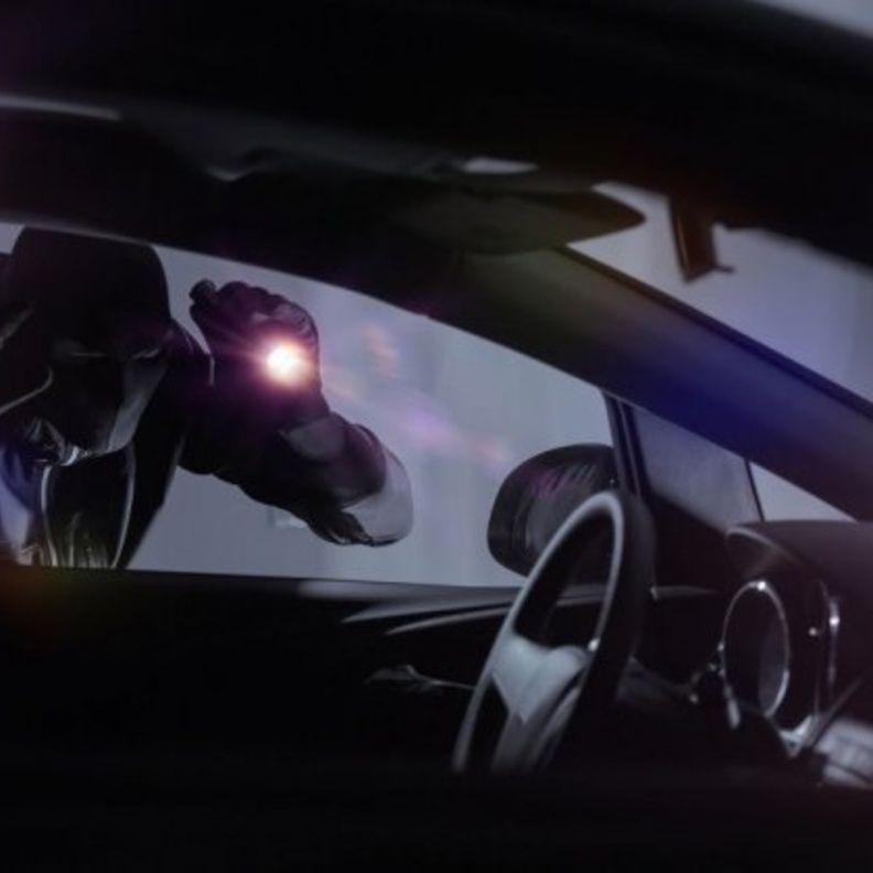 أفضل ادوات حماية السيارة من السرقة