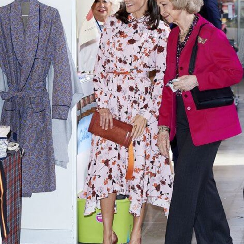 الملكة صوفيا ببدلة رسمية أنيقة