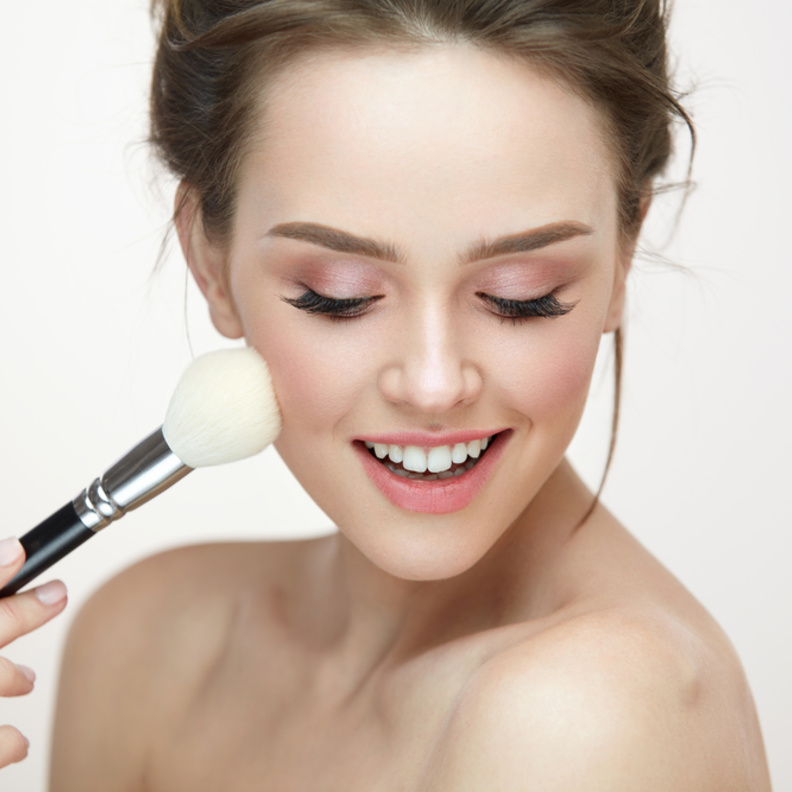 البلاشر من ايف سان لوران Yves Saint Laurent Couture Blush in 4 Corail Rive Gauche