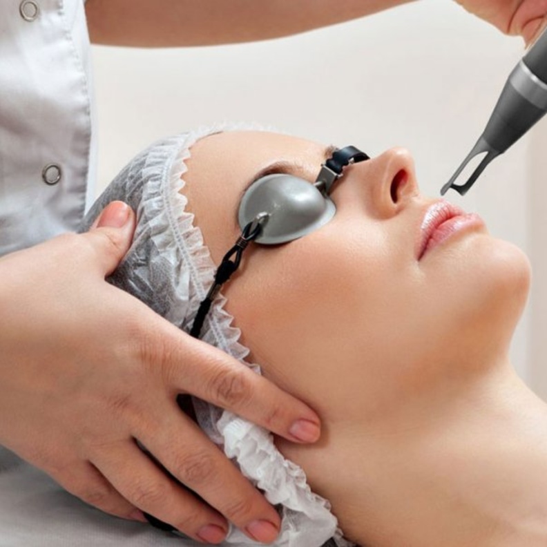 ازالة الدهون من الوجه بالليزر هي تقنية مناسبة لحل مشكلة دهون الوجه