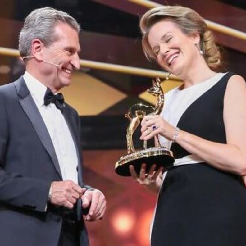 الملكة ماتيلد تحصل على جائزة بامبي للأعمال الخيرية لعام 2019