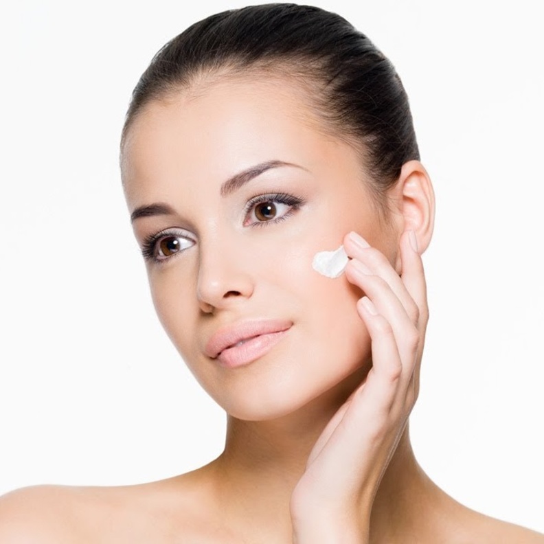 افضل مستحضرات العناية بالبشرة في الصباح