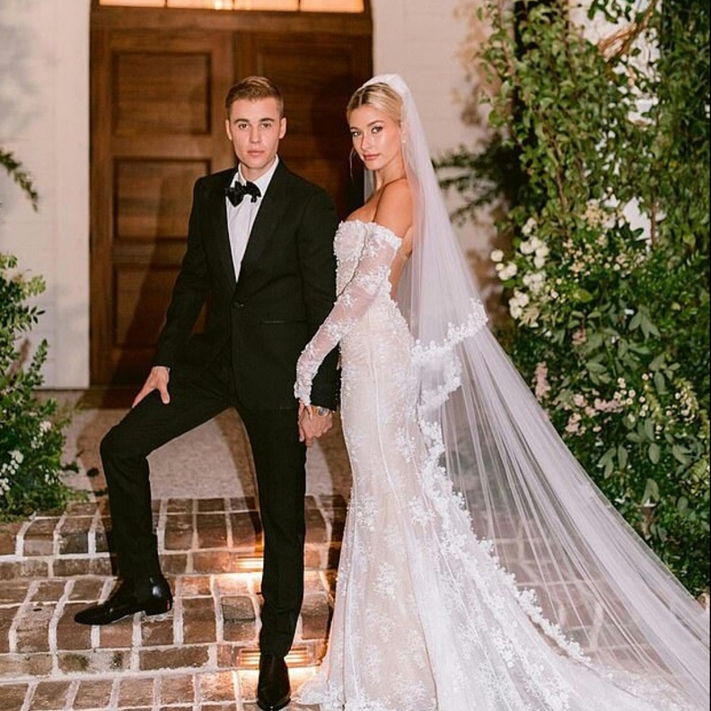 بيبر و هايلي بالدوين 