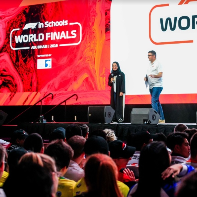 انطلاق فعاليات النهائيات العالمية لمسابقة الفورمولا1 في المدارس لعام 2019 في جزيرة ياس 