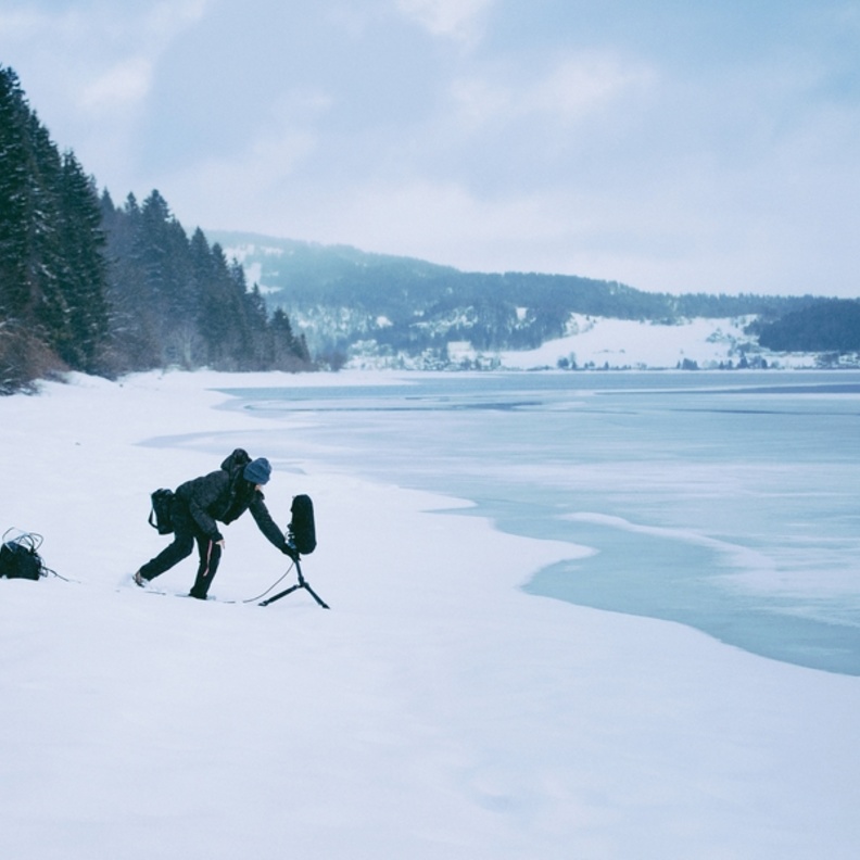 أبدعتهُ يانا وينديرين.. Audemars Piguet تُقدّم فنّ الاستماع تحت الماء