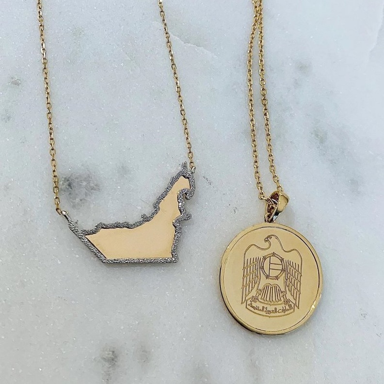 دبوس زايد من تصميم FC By Fatima