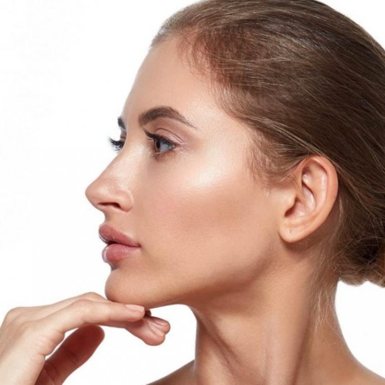 تعرفي على عملية تحديد الذقن لتحسين شكل الذقن وتحديده ليصبح أكثر دقة وجمالاً