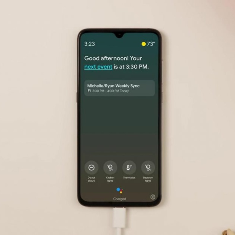 الميزة ستسمح لك بمشاهدة صور جوجل و تشغيل الموسيقى و التحكم في أجهزتك المنزلية الذكية