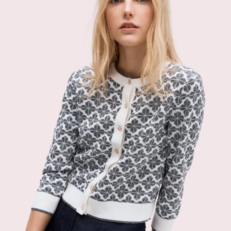 كيت سبيد تطرح قائمة هدايا الاحتفال بنهاية العام