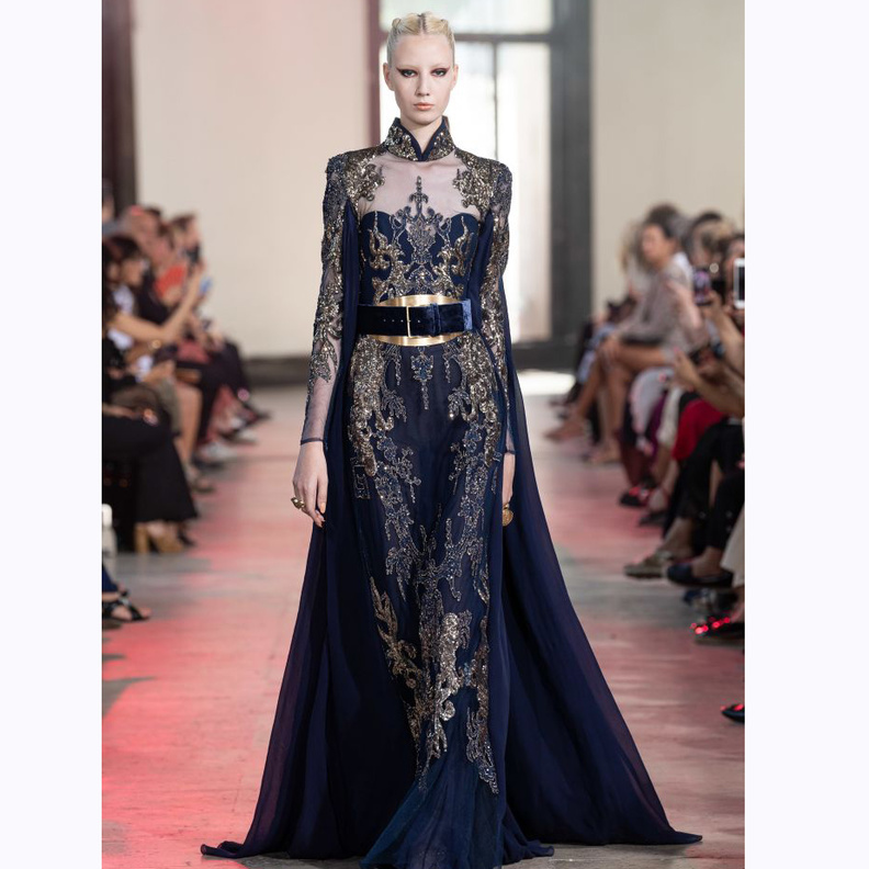  فستان مطرز من Ralph & Russo