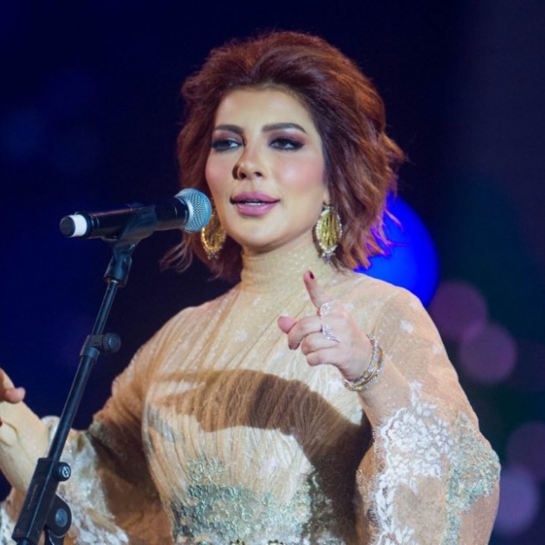 اصالة نصري بدا وجهها منتفخا بفعل عمليات التجميل