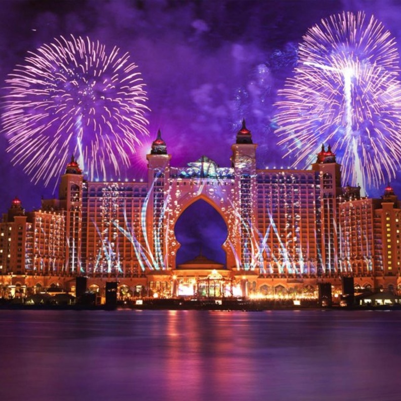 احتفالات رأس السنة في أطلانتس النخلة