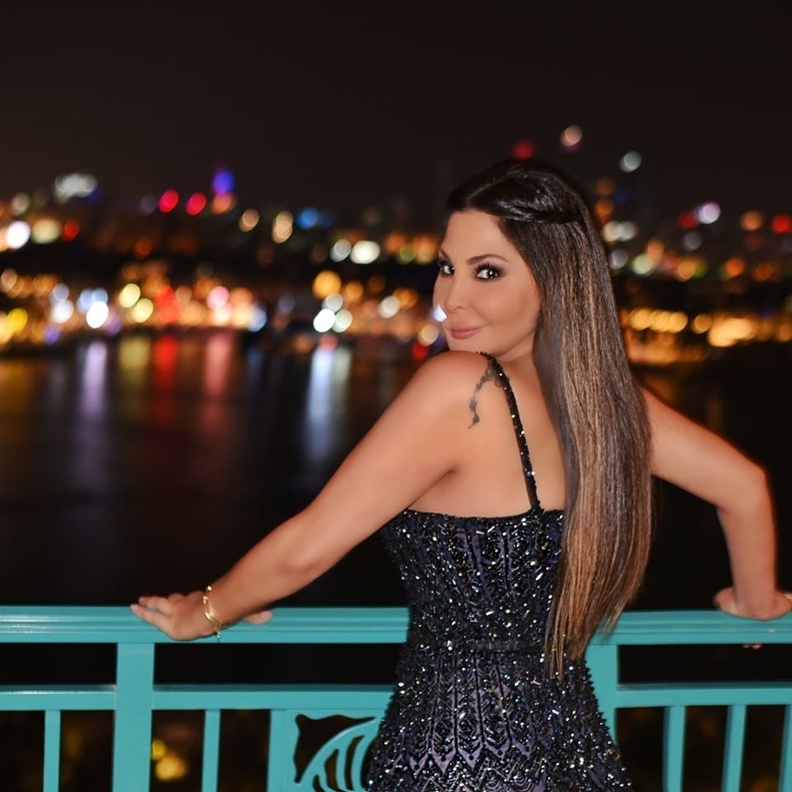 إليسا تتعرض لموقف محرج على المسرح في اوتاوا بكندا