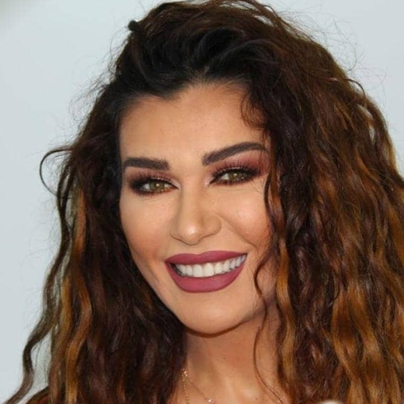  نادين الراسي اعلنت خطوبتها