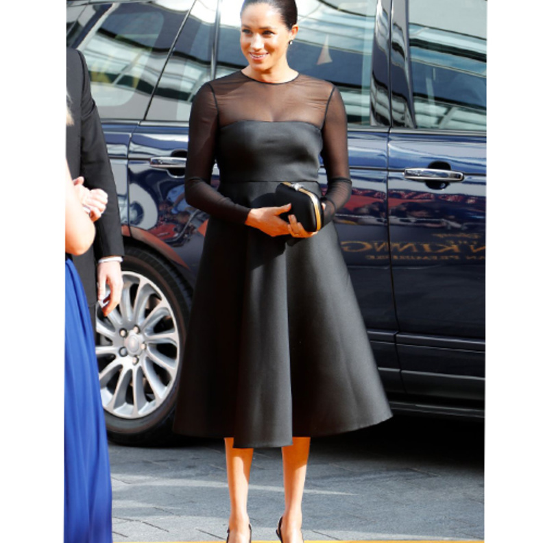 اطلالة انيقة باللون الاخضر