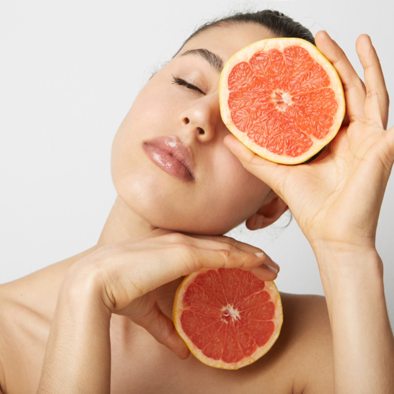 فوائد الجريب فورت للبشرة الدهنية وكيفية استخدامه