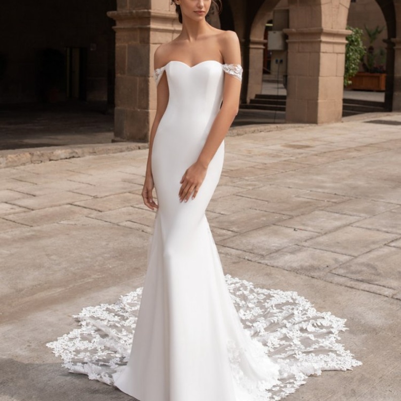 فستان من bhldn