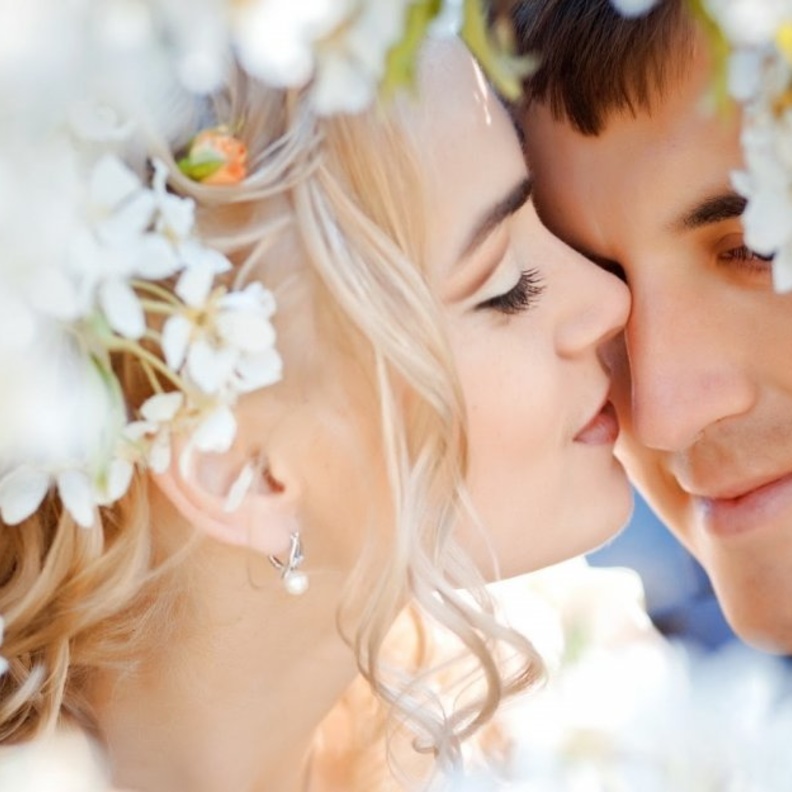 بعض الاحاديث ممنوعة مع عريسك ليلة الدخلة