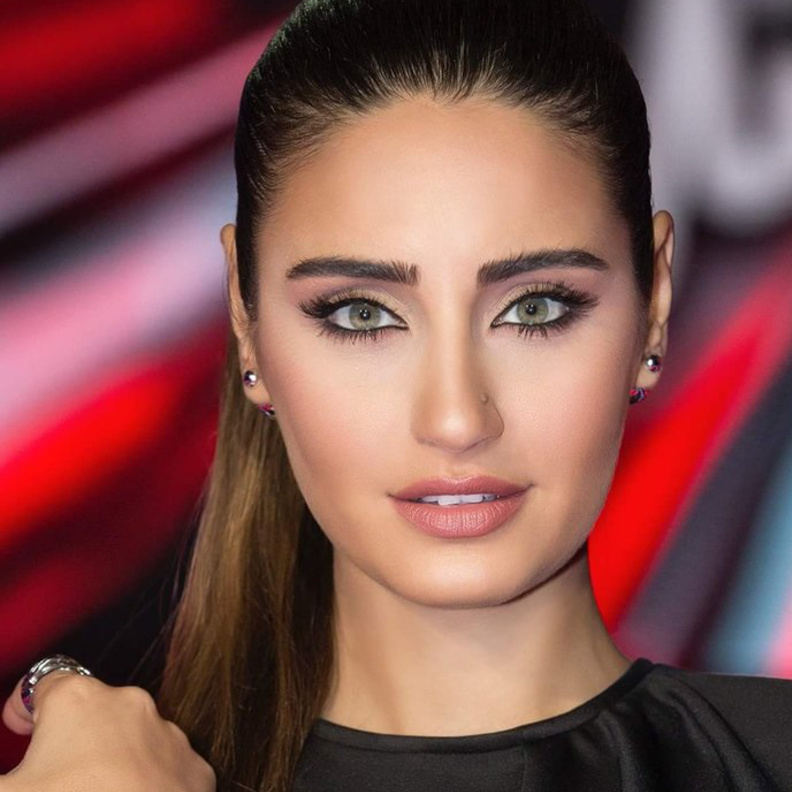 رسمات مكياج مستوحاه من ايميه صياح في مرحلة الحمل