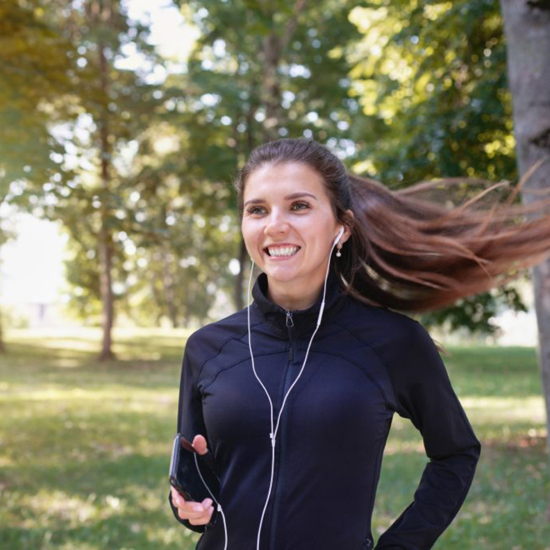 فوائد الجري في الصباح على الريق