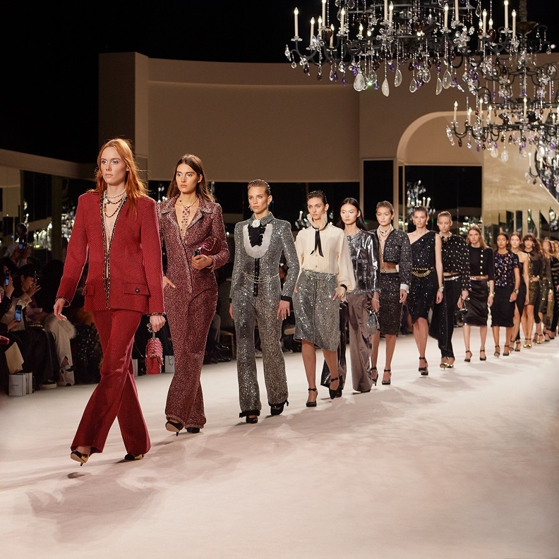 MÉTIERS D’ART .. مجموعة معاصرة أيقونية من Chanel