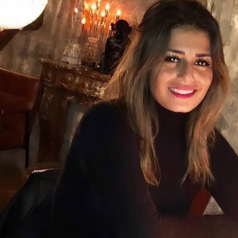 الفنانة منة فضالي