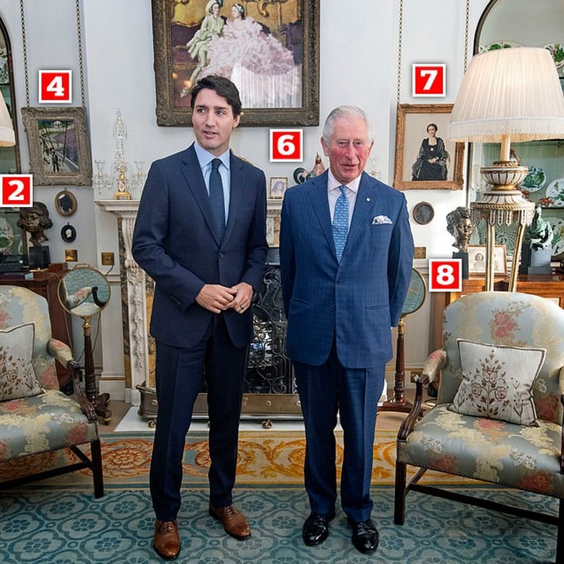 الأمير تشارلز في منزل كلارينس