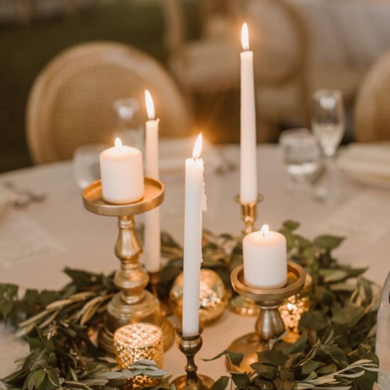 الشموع زينة الزفاف الرومانسي في الشتاء