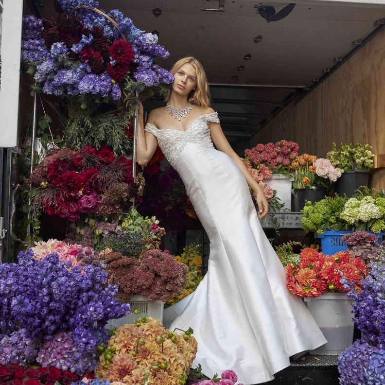 فساتين ريم عكرا