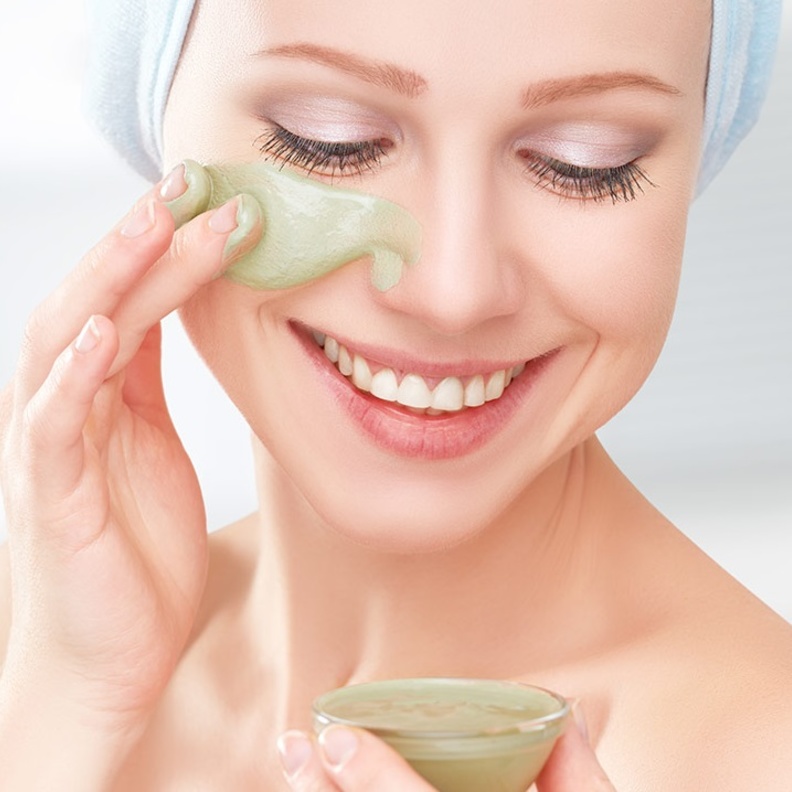 Chanel Le Blanc Masque Healthy Light Creator Mask