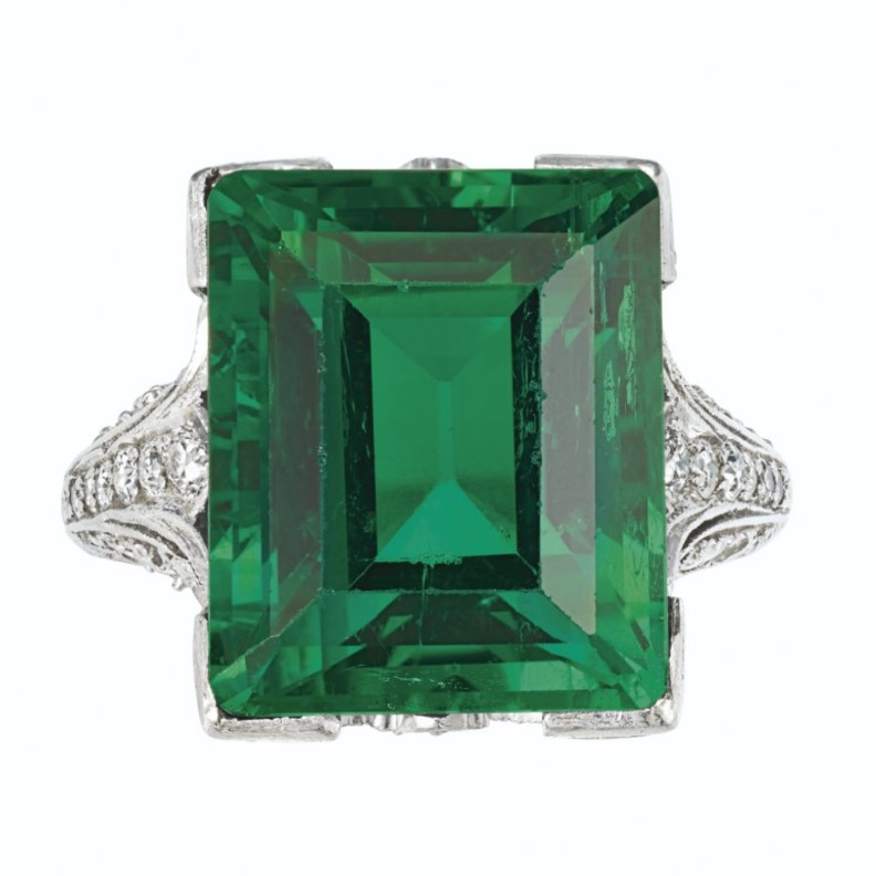  خاتم بيل ايبوك من تيفاني مع حجر زمرد