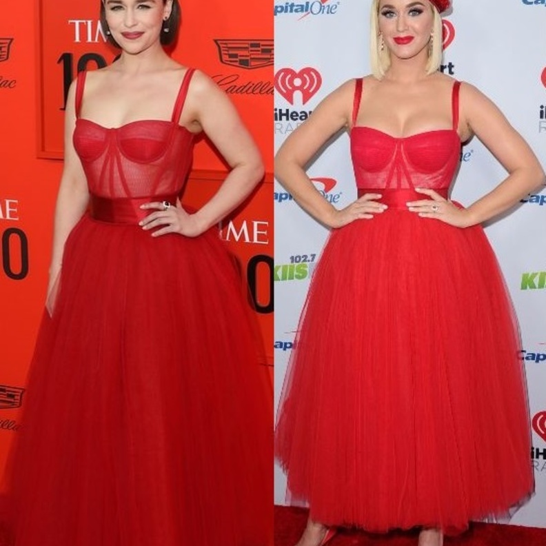 اعتمدت مع الاطلالة قبعة بيريه باللون الأحمر أيضاً