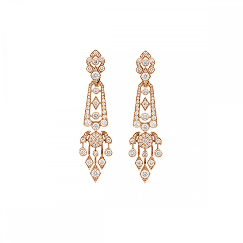 أقراط من بياجيه Piaget