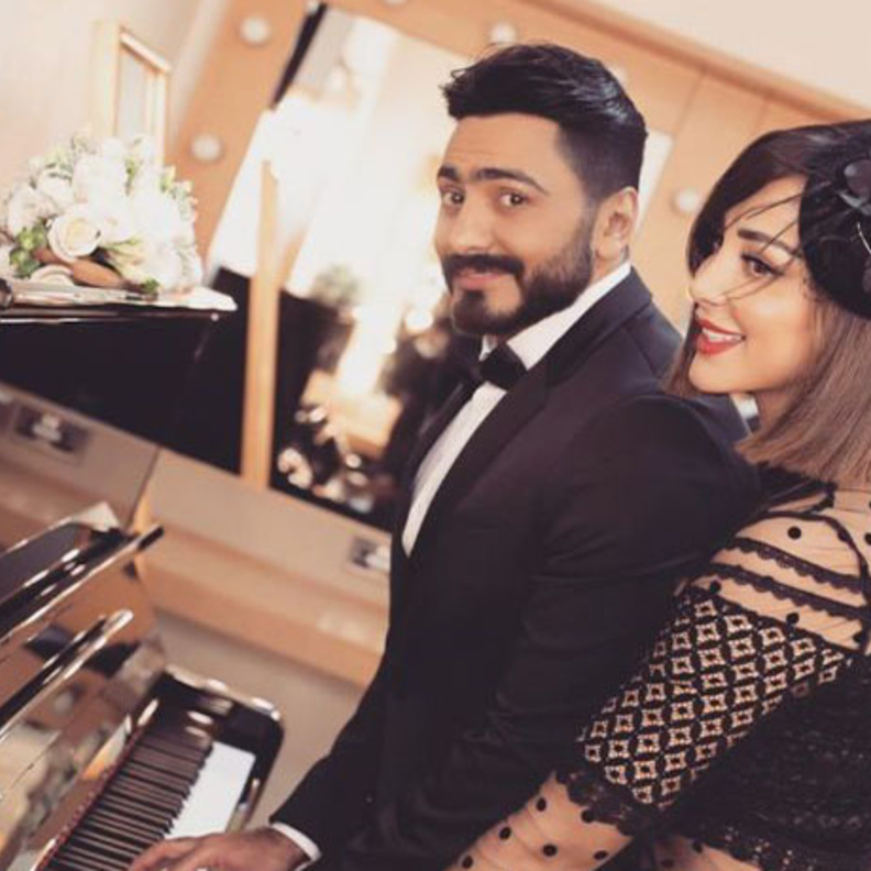 تامر حسني وزوجته 