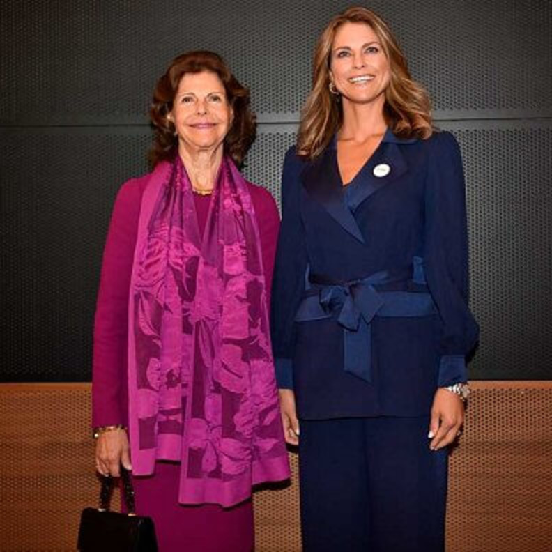 الملكة سيلفيا والأميرة مادلين في حفل جوائز Childhood Award للطفولة