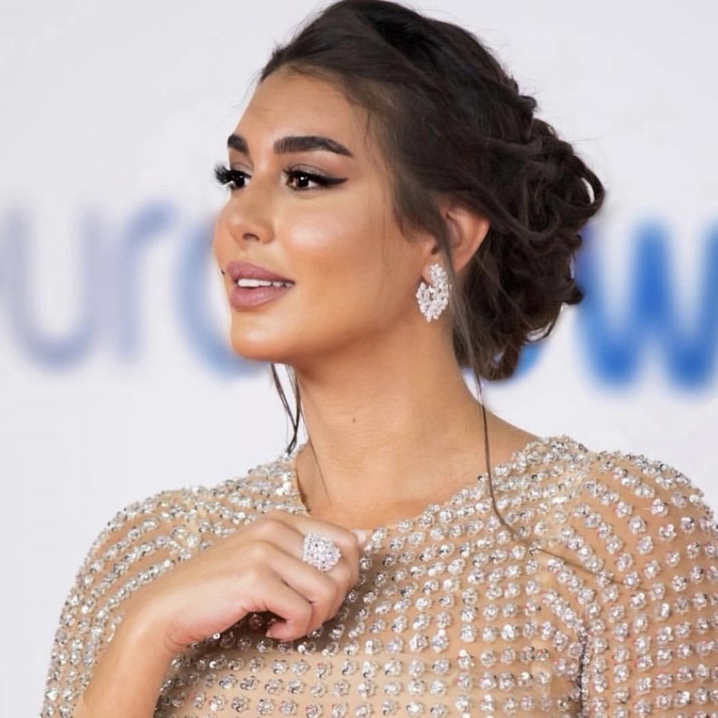  أجمل مجوهرات ياسمين صبري من كارتييه