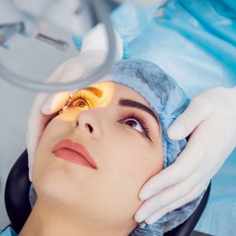 تعرفي على عملية الليزك لعلاج قصر النظر