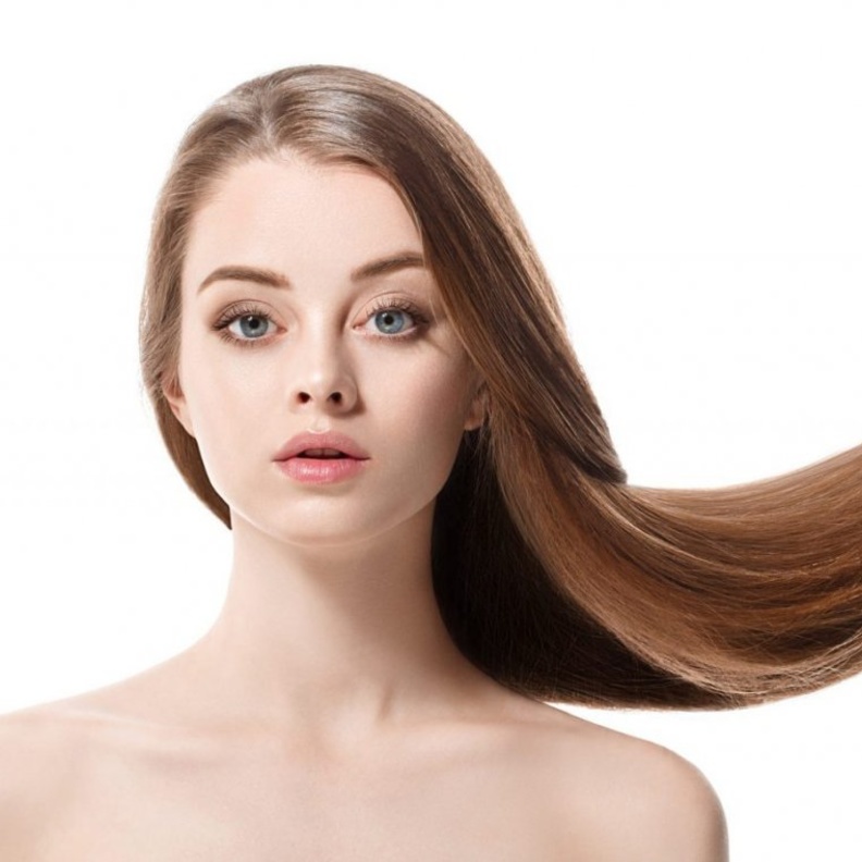 اسباب ضعف سماكة الشعر وفقدانه وطرق علاجه