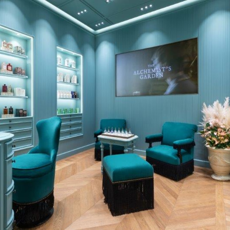 افتتاح متجر "غوتشي بيوتي" الجديد في مول الإمارات 