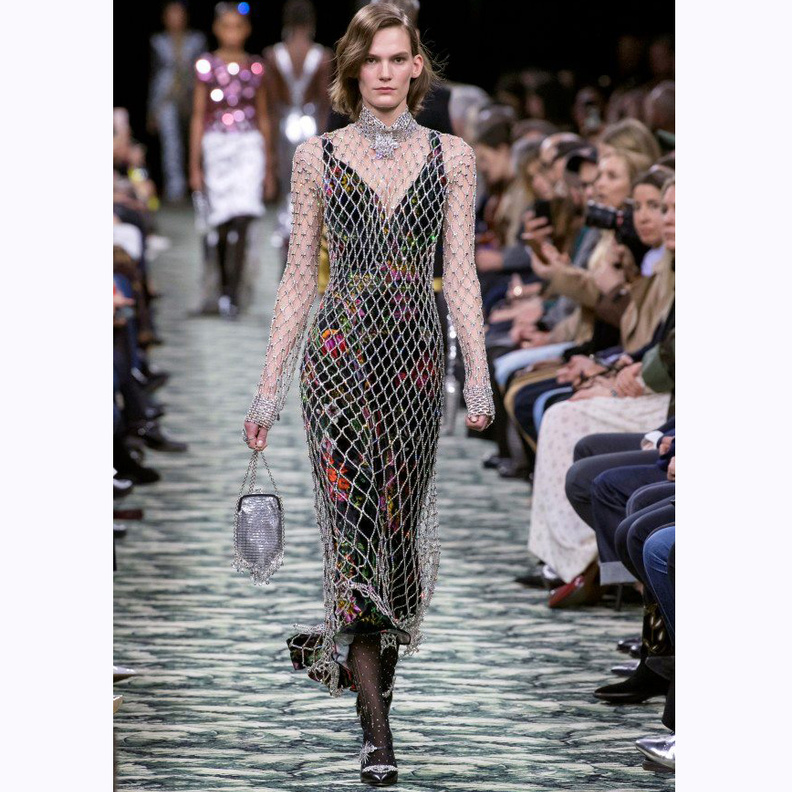 فستان سهرة مع الشبك من Paco Rabanne