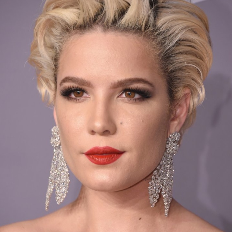 مكياج هالزي