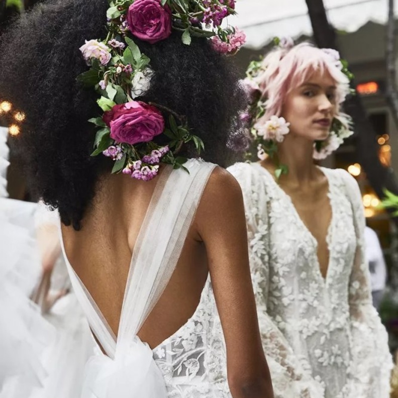 فستان مفتوح الظهر من ماركيزا