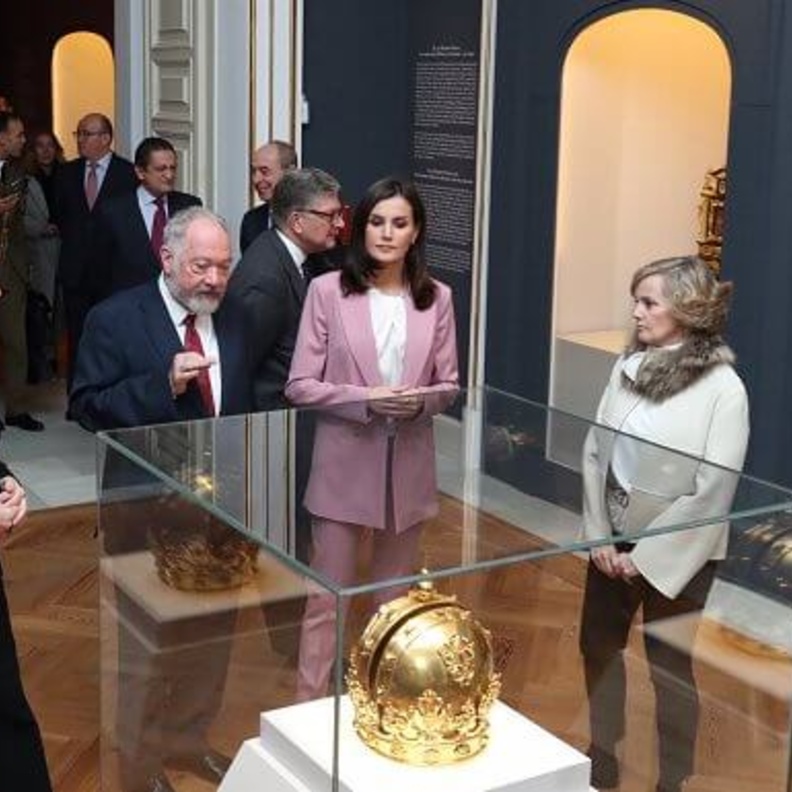 الملكة ليتيزيا تزور معرض جديد في القصر الملكي