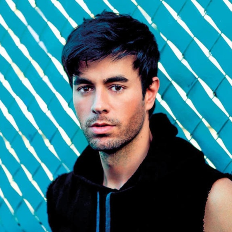 موعد حفل انريكي اجلاسيس على مسرح مرايا