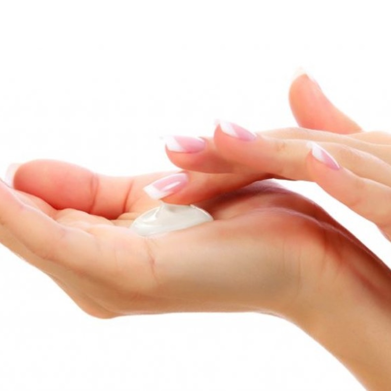 تنعيم اليدين 