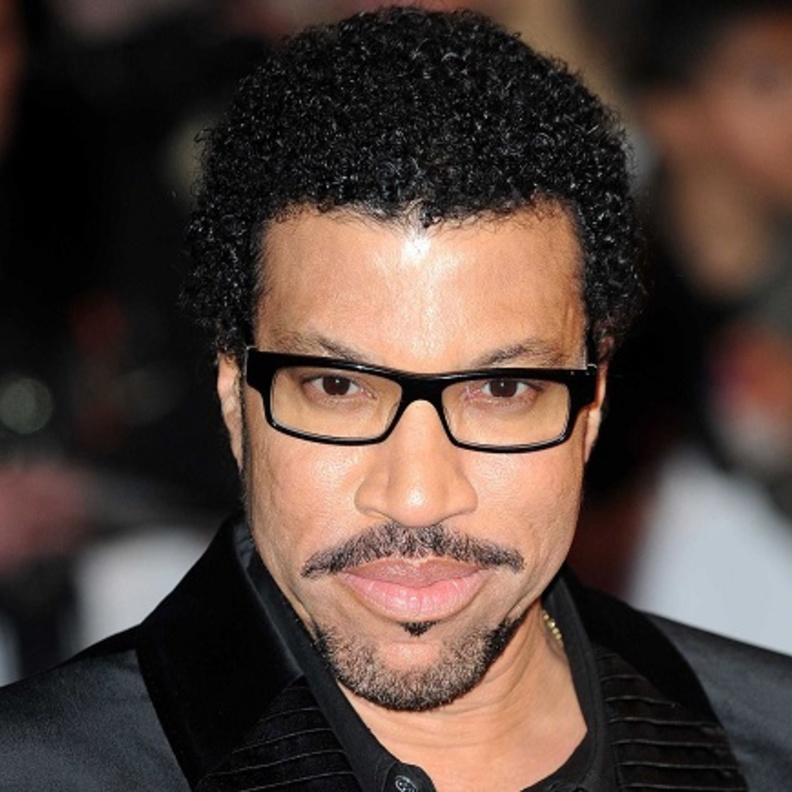 موعد حفل الفنان العالمي ليونيل ريتشي في شتاء طنطورة 2019