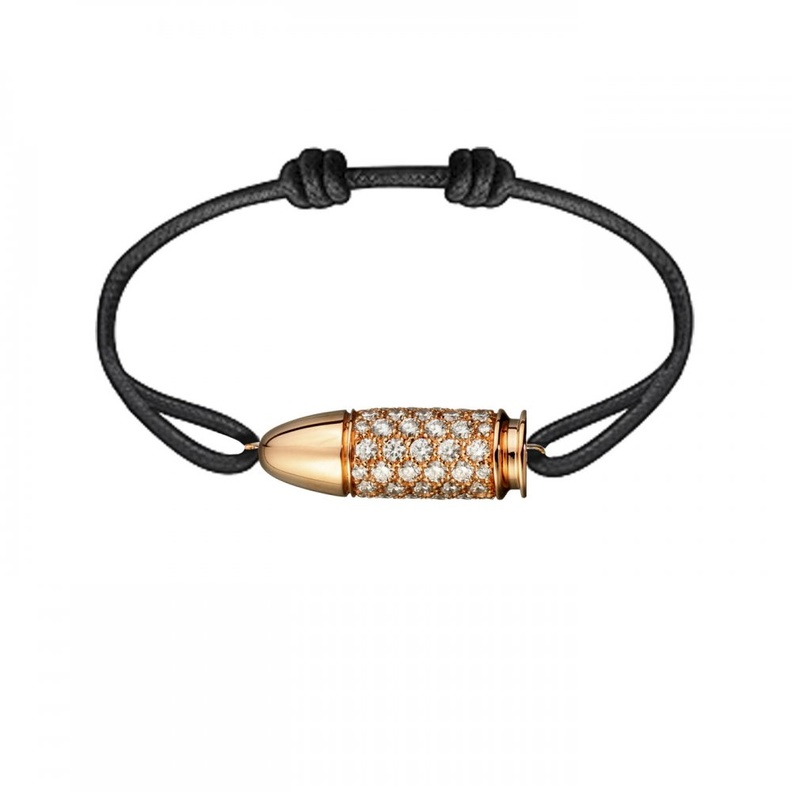 اساور خيط ملونة